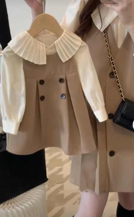 Korean Style Family Matching Suit, Korean Style Mother and Kids Autumn 2 Piece Knitted Suitبدلة متشابهة للعائلة بتصميم كوري, بدلة منسوجة على الطراز الكوري للأم والأطفال لفصلي الخريف مكونة من 2 قطعة