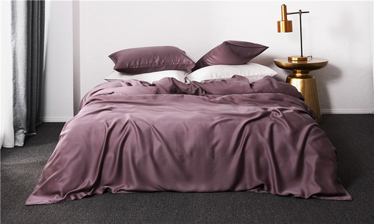 Fitted Sheets with 4 Pillowcases Bamboo Sheet Set, 6 Pieces, Queen Size 