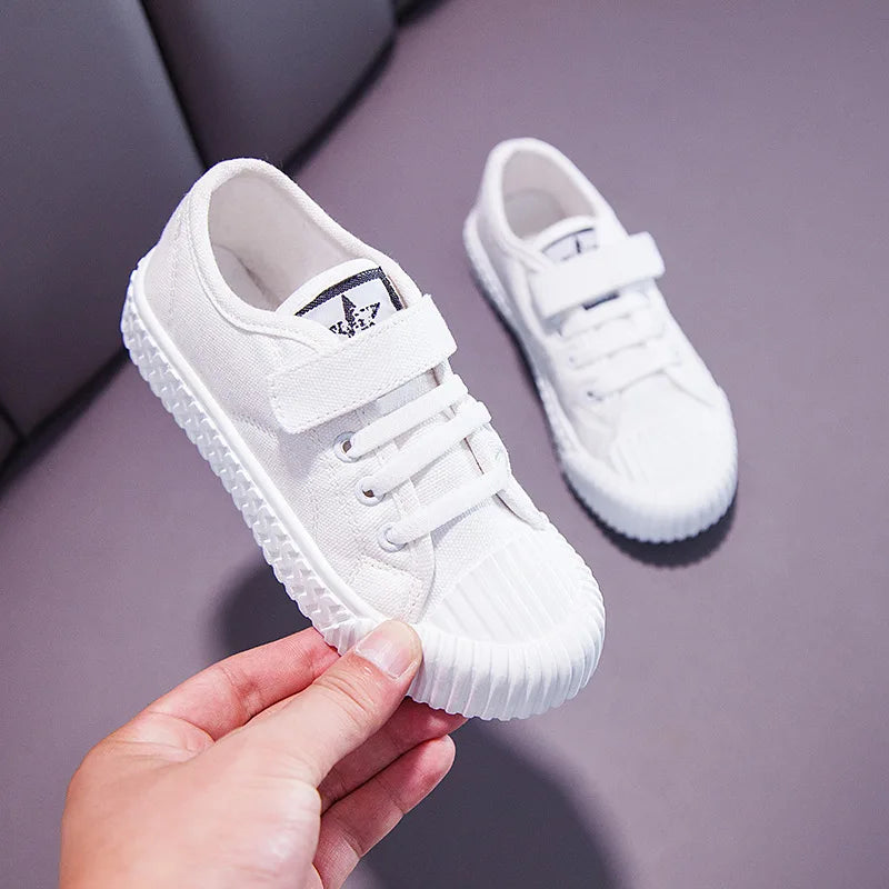 Classic girls' sneakers 