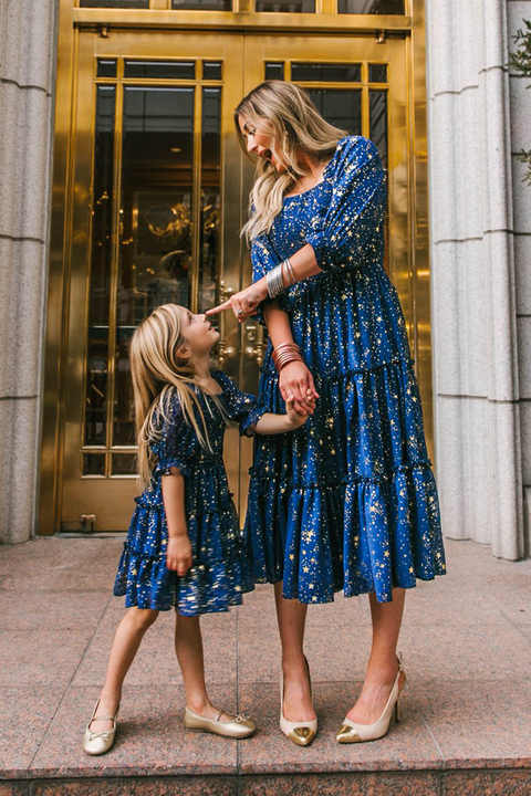 Summer Mother Daughter Dresses Elegant Puff Sleeve Floral Print Dress 100% Polyester Woven Simple Midi Dress with Custom Printed Embroidered Logo 
