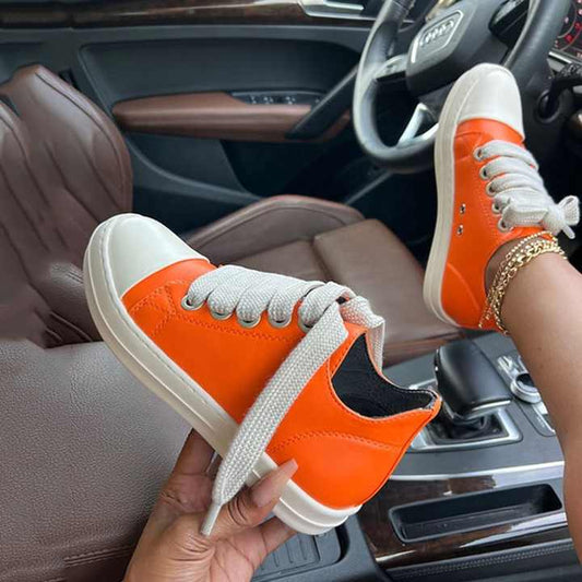 Women's sports shoes 