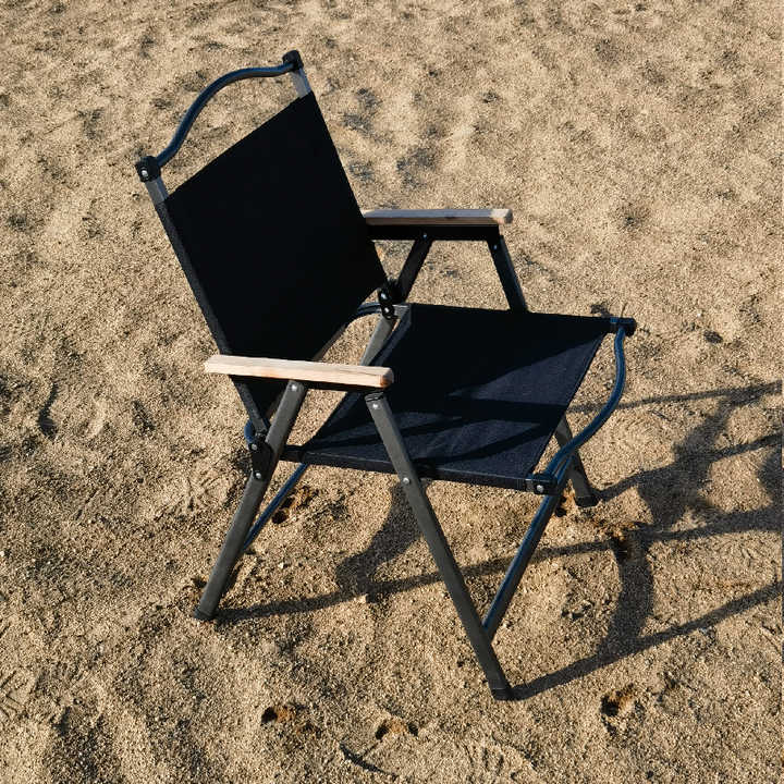 كرسي تخييم خارجي بتصميم عصري مصنوع . Modern Design Outdoor Camping Chair Made