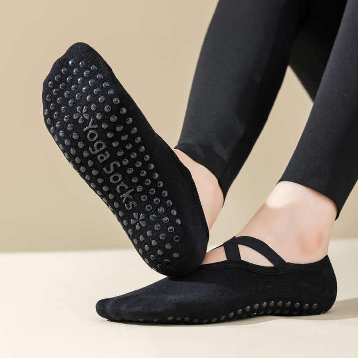 جوارب بيلاتيس مانعة .