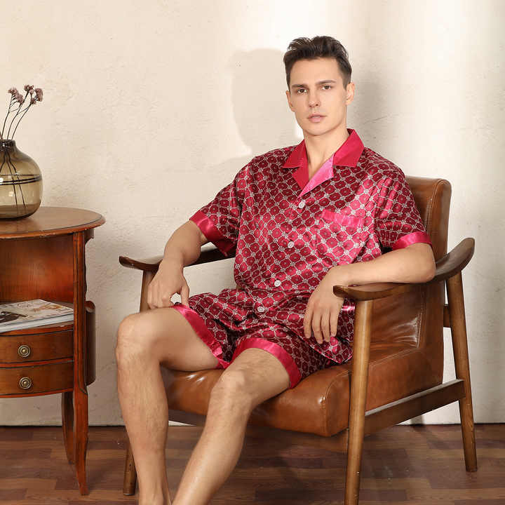 Men's silk pajamas 