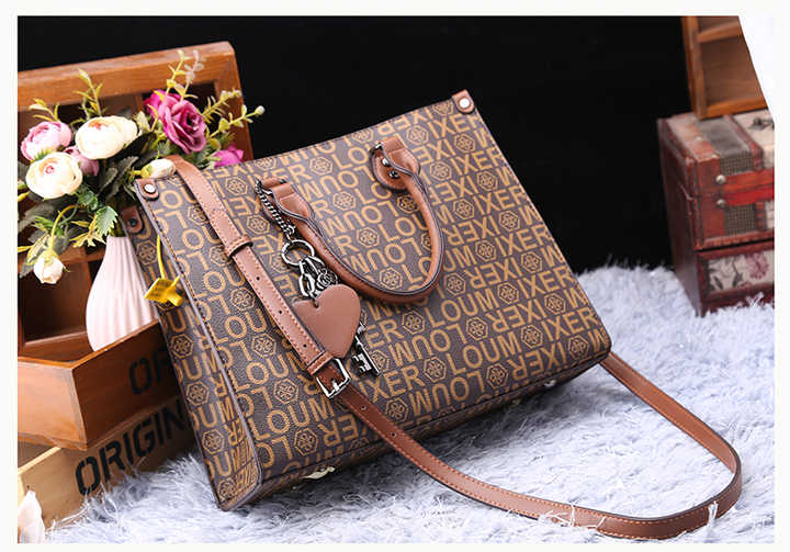 Stylish Large Capacity Leather Plastic Zipper Handbag 