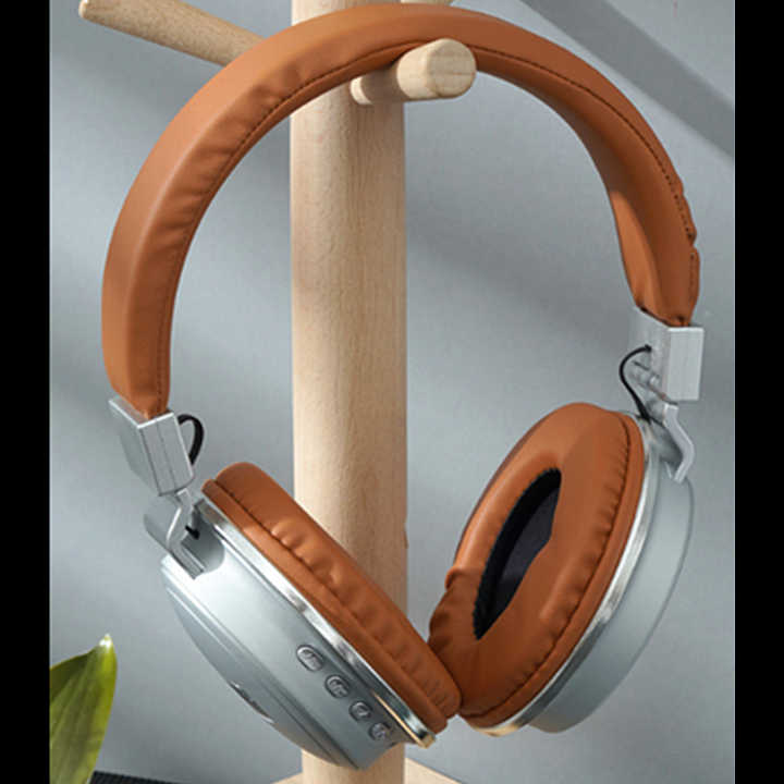 headphones 