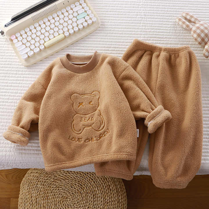 Long-sleeved children's pajamas 