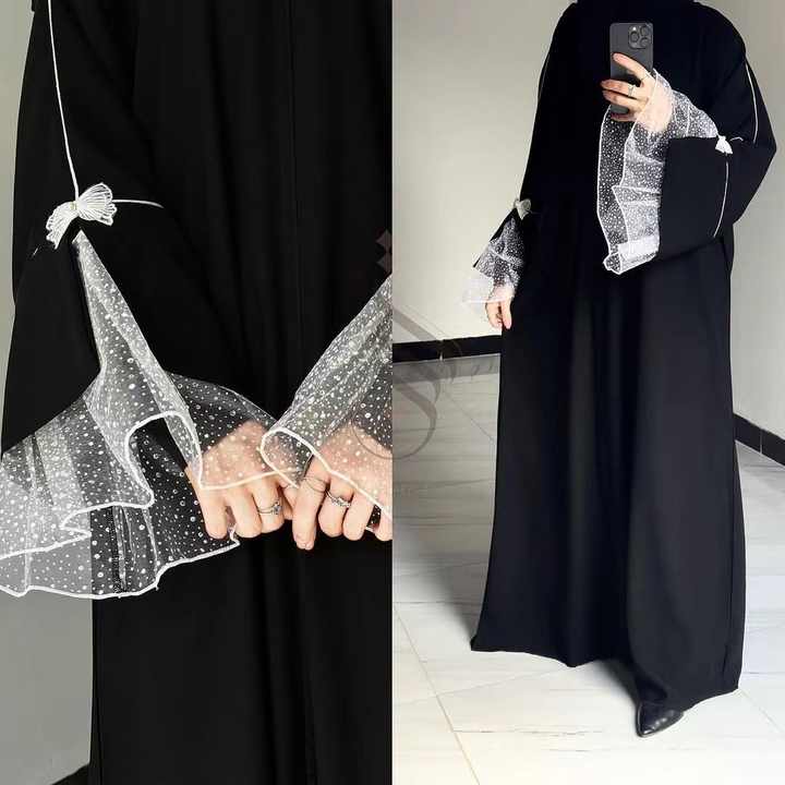 Black closed abaya 