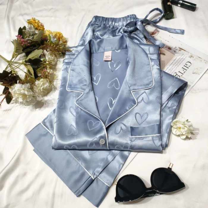 Women's sleepwear 