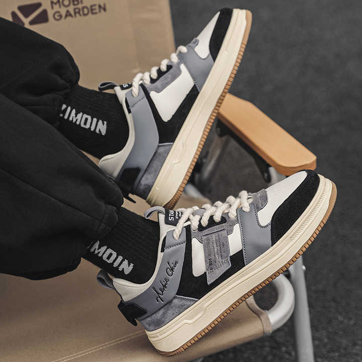 أحذية رياضية رجالية