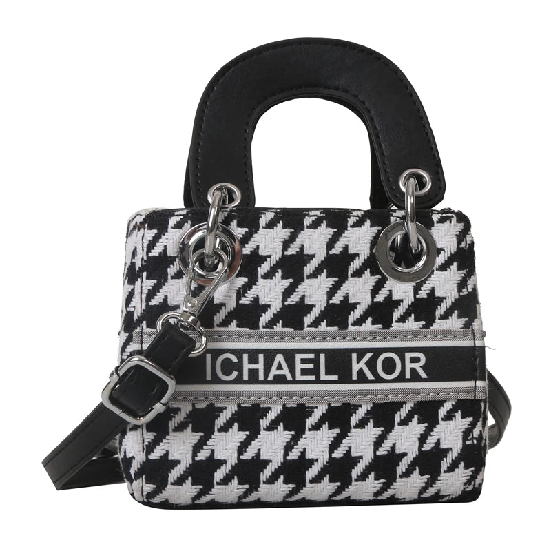 Stylish small handbags 