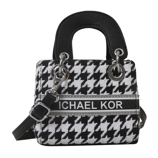 Stylish small handbags 