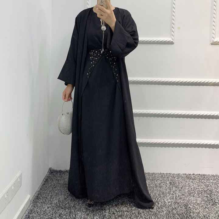 عبايه ملونه مفتوحة