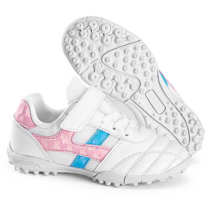 أحذيه رياضيه بنات كرة قدم