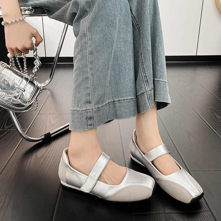 Women's flat shoes 