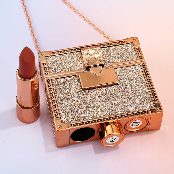 شفاه شنطه الارواج الانيقه