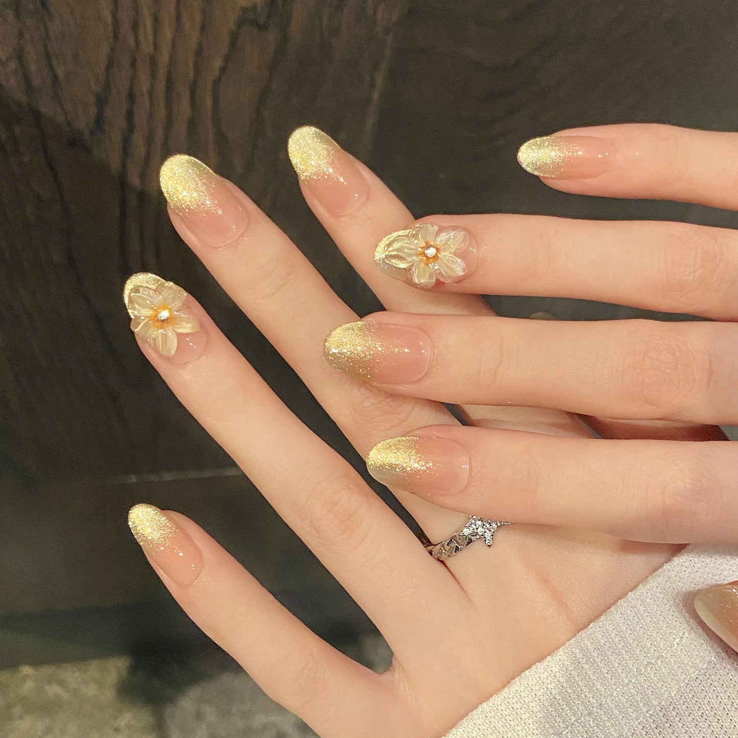 Hand nails - artificial nails 