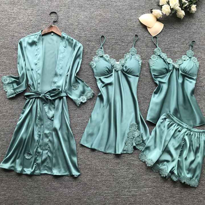 Women's sleepwear