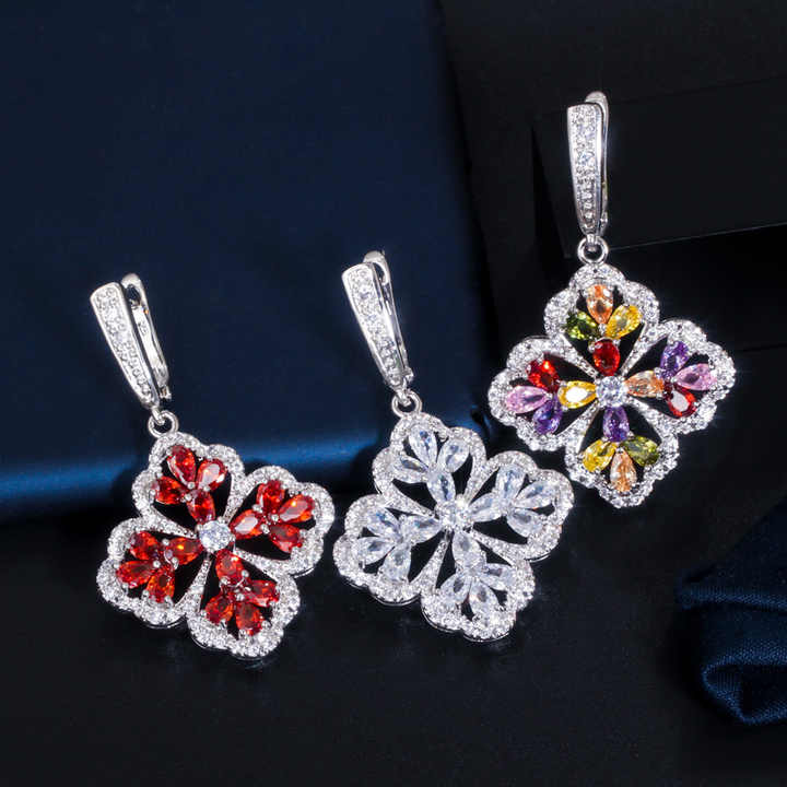 Long dangling zircon earrings 