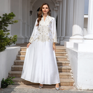 Elegant caftans and jalabiyas 