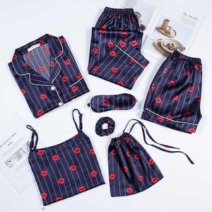 Women's sleepwear 