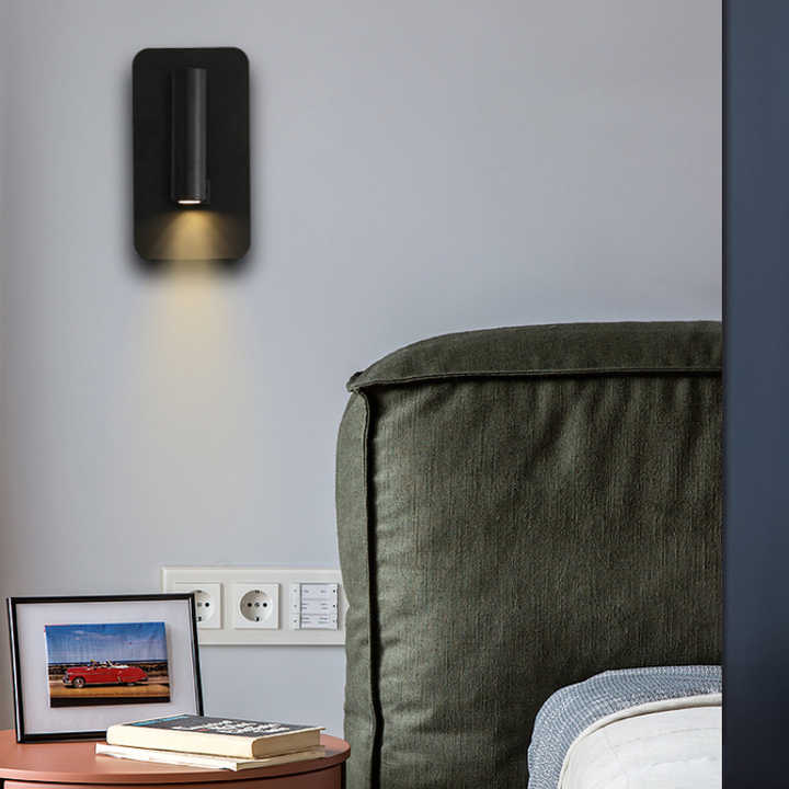 Modern two-tone wall lamp 