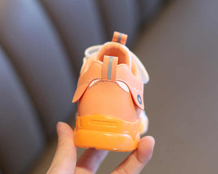 children's sneakers 
