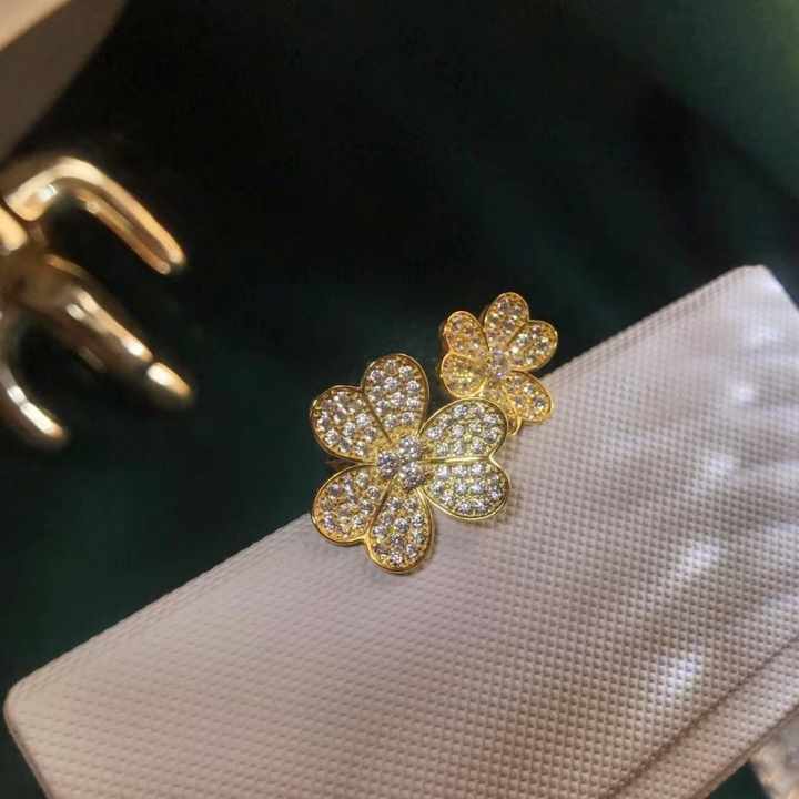 Women's ring