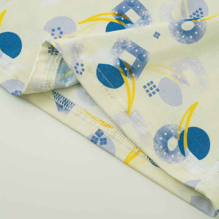 طقم ملابس من ألياف الخيزران . Bamboo fiber clothing set.