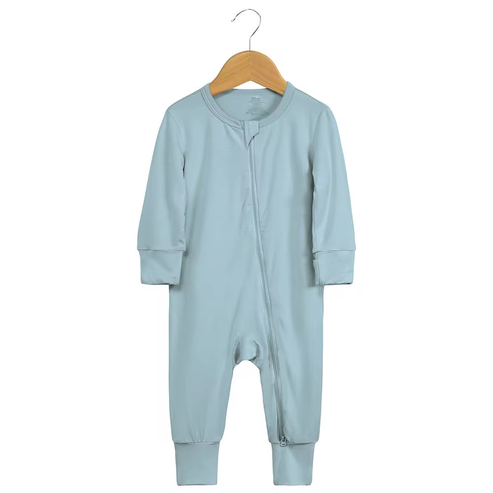 newborn baby clothes