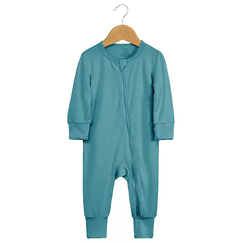newborn baby clothes