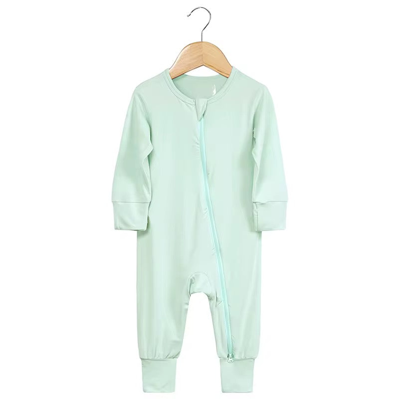 newborn baby clothes