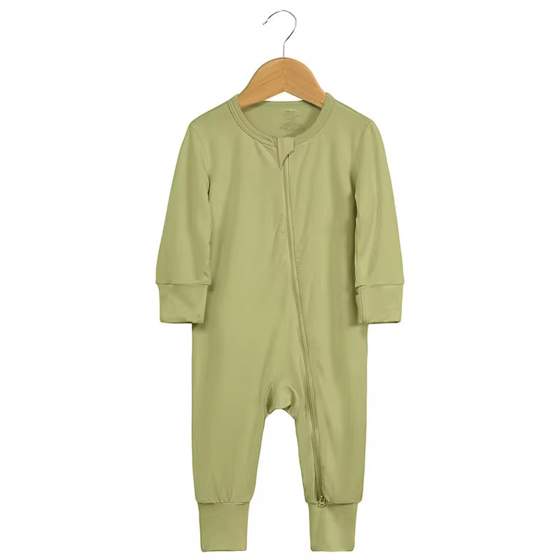 newborn baby clothes