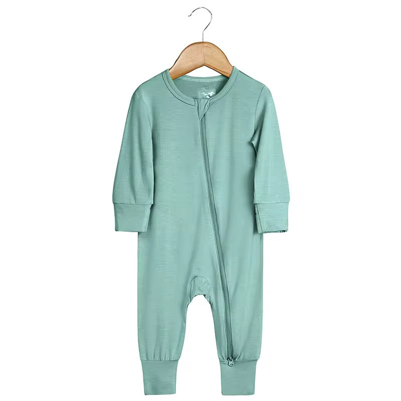 newborn baby clothes