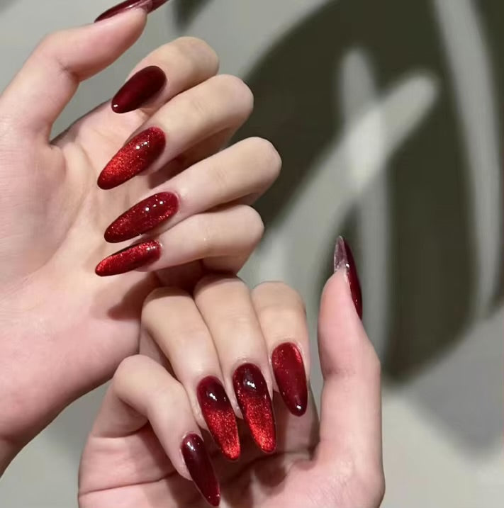 nails - fingernails 