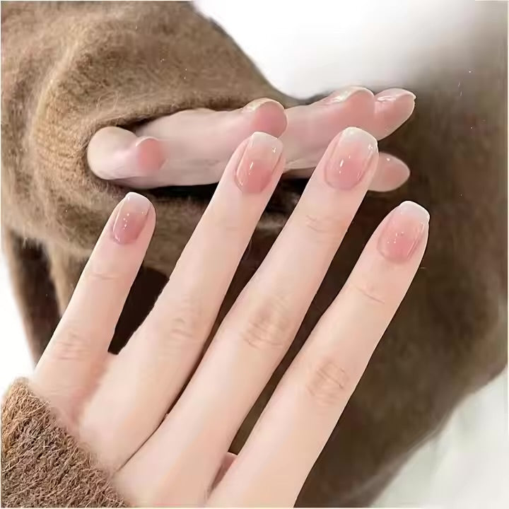 nails - fingernails 