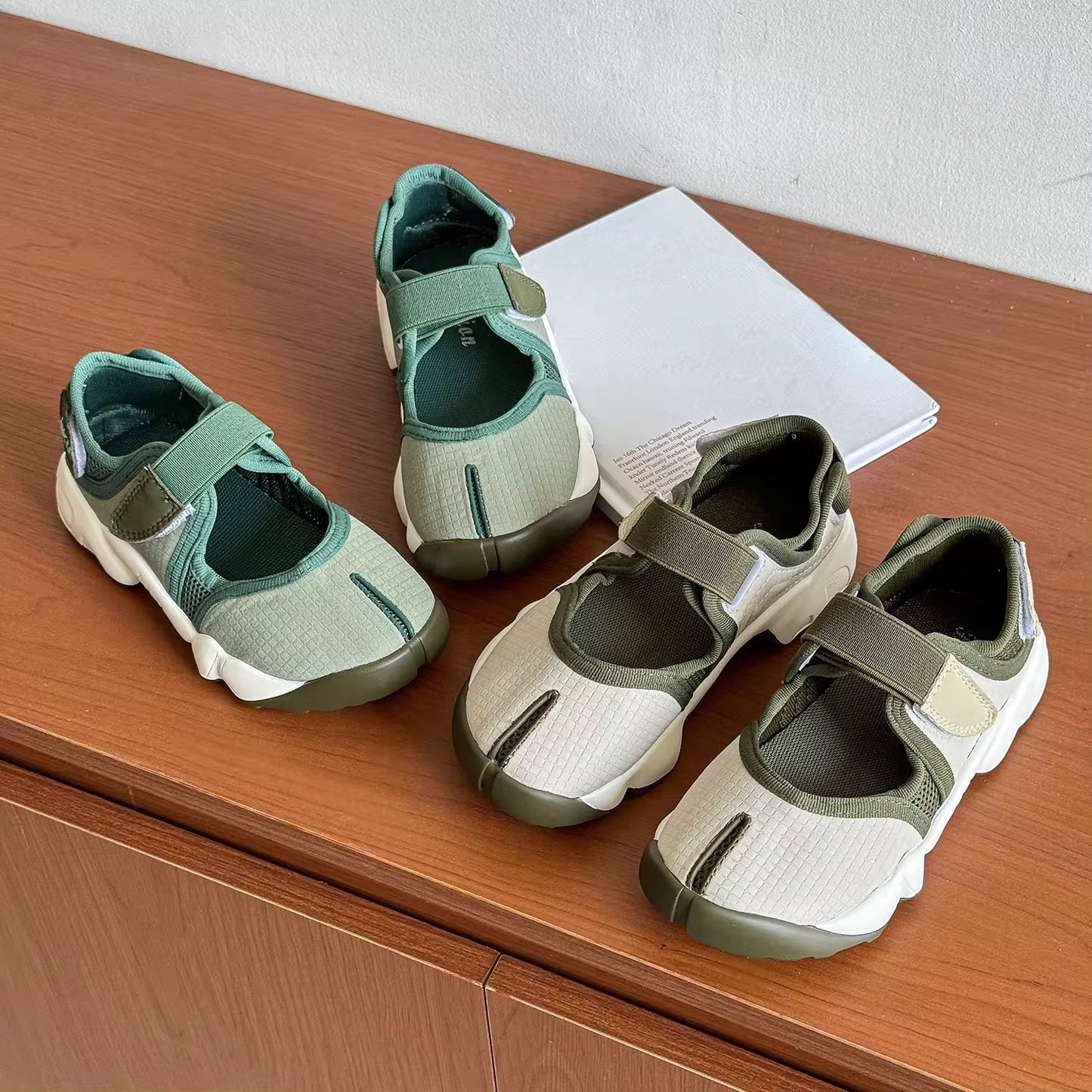 new children's shoes 