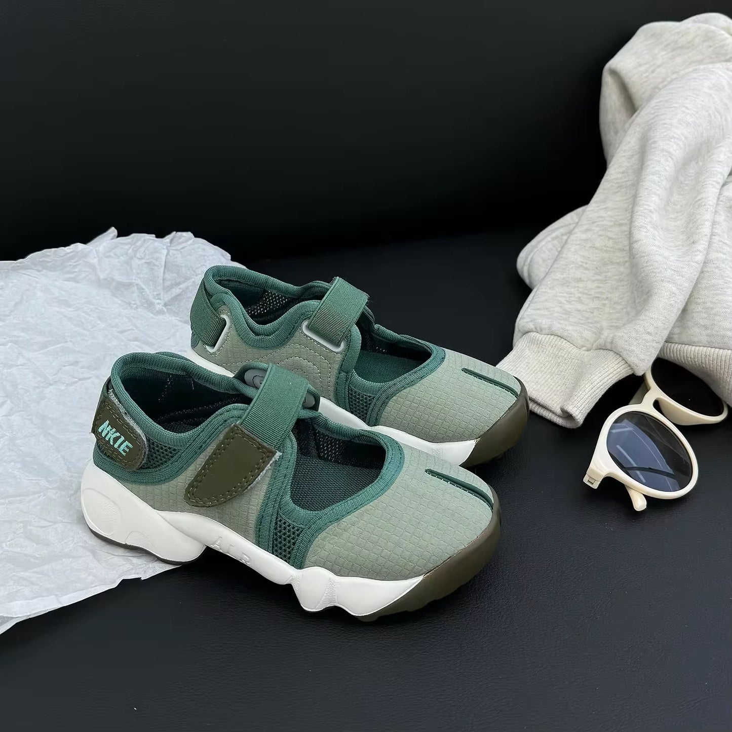 new children's shoes 