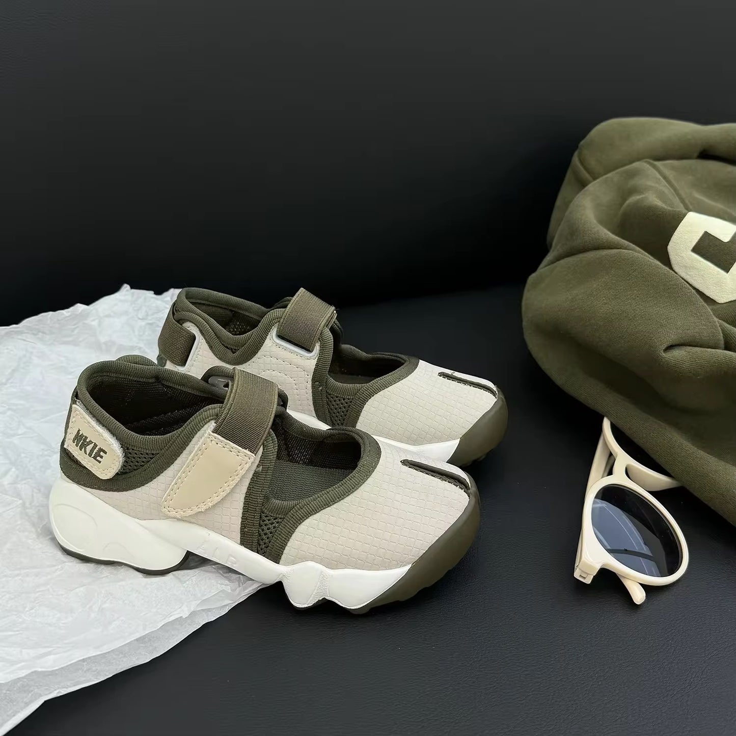 new children's shoes 