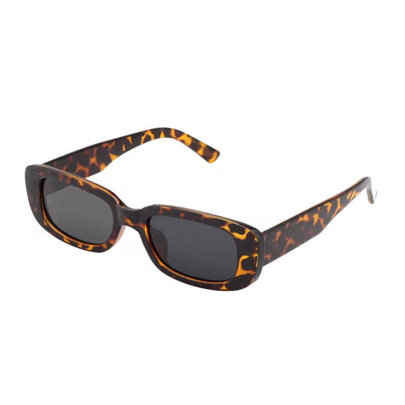 Women's sunglasses in multiple colors