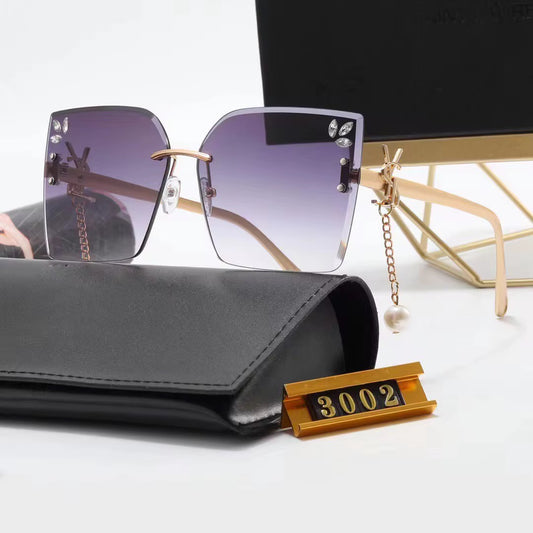 Elegant and luxurious sunglasses for women