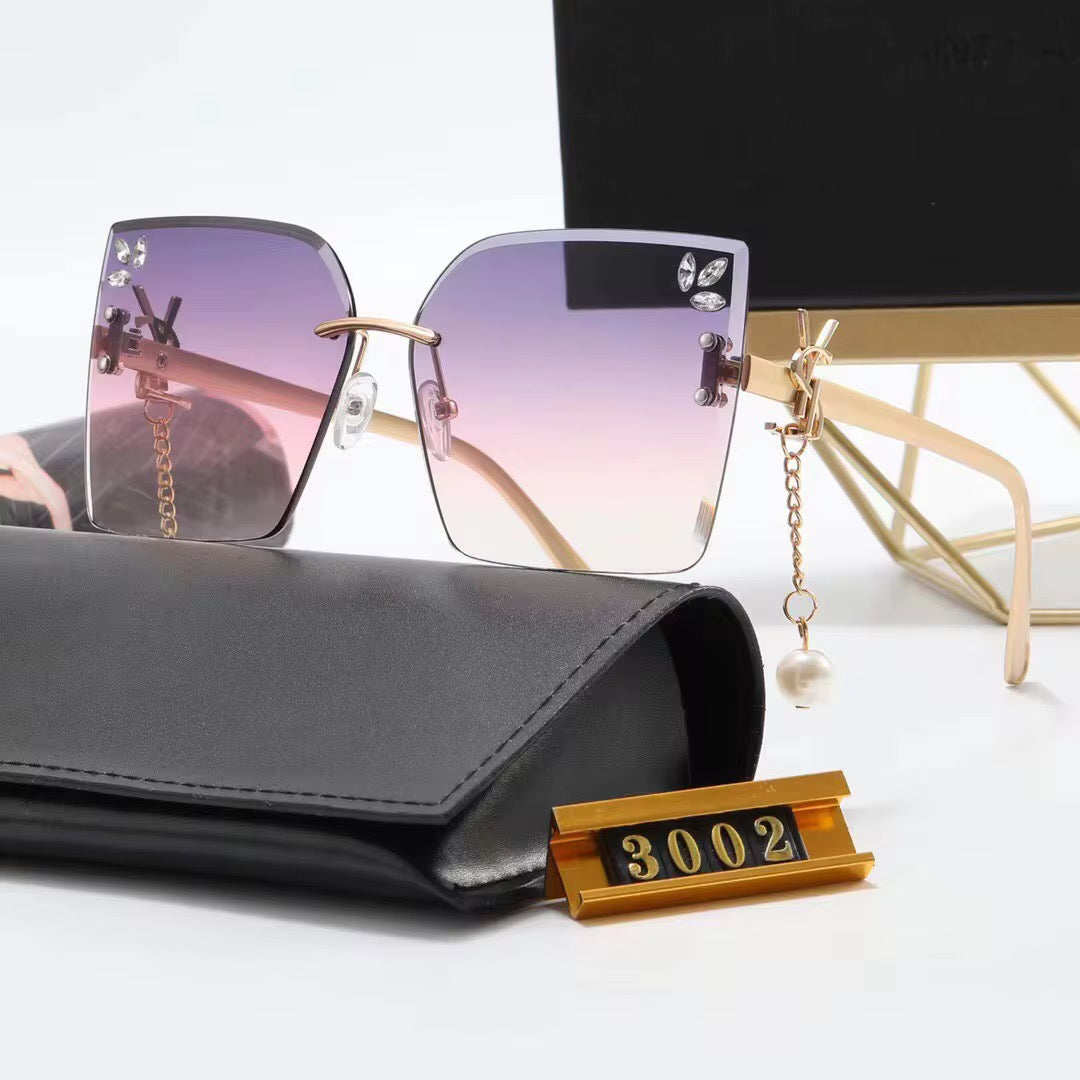 Elegant and luxurious sunglasses for women