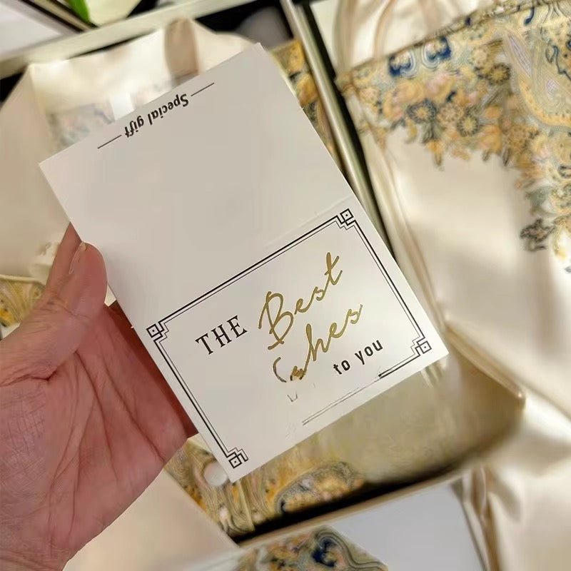 ملابس نوم نسائية