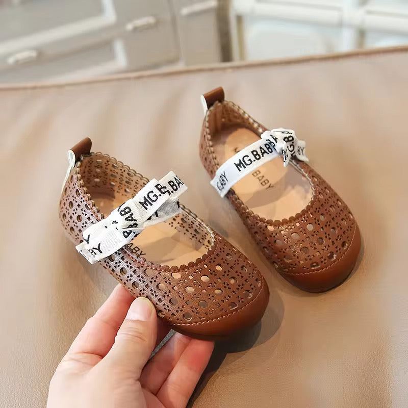 New Spring Girls Leather Princess Shoes Children's Sandals Outdoor Hollow Breathable Soft Bottom Summer Set