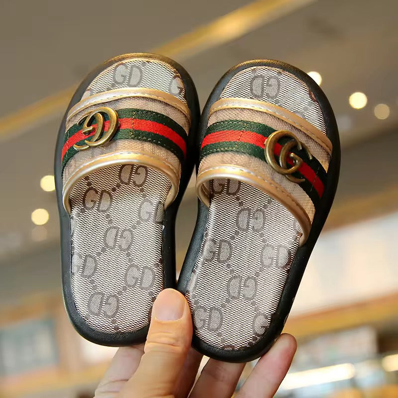 New Summer Children's Clothing, Children's Slippers, n's Slippers, Girls' Beach Shoes, Big Boys' Anti-Slip Sandals - For Winter and Spring