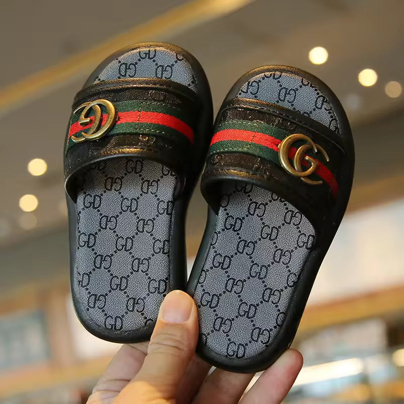 New Summer Children's Clothing, Children's Slippers, n's Slippers, Girls' Beach Shoes, Big Boys' Anti-Slip Sandals - For Winter and Spring