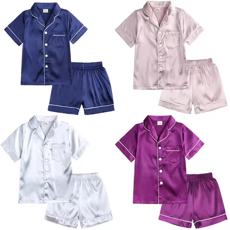 بدلات نوم من الحرير الاطفال - Children's silk nightgowns