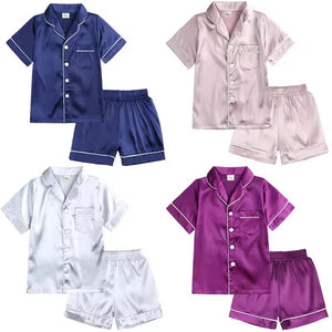 بدلات نوم من الحرير الاطفال - Children's silk nightgowns