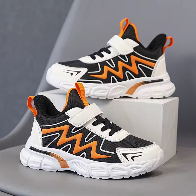 Sporty comfortable boys' sneakers