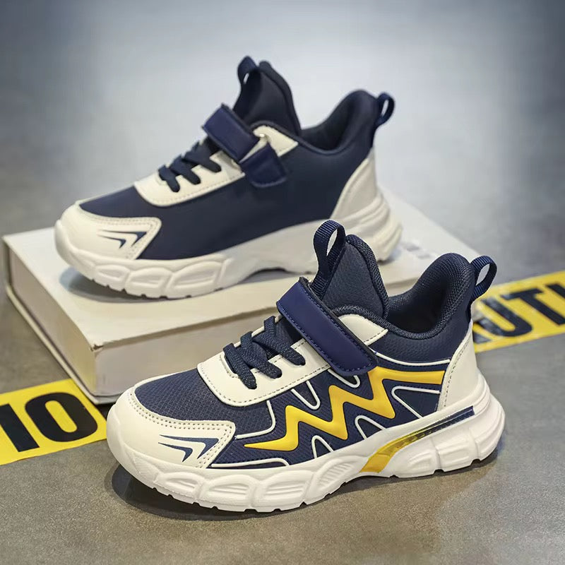 Sporty comfortable boys' sneakers